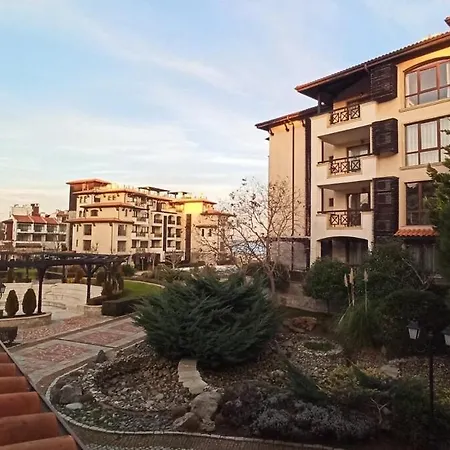 Premium Oasis Club לוזנטס